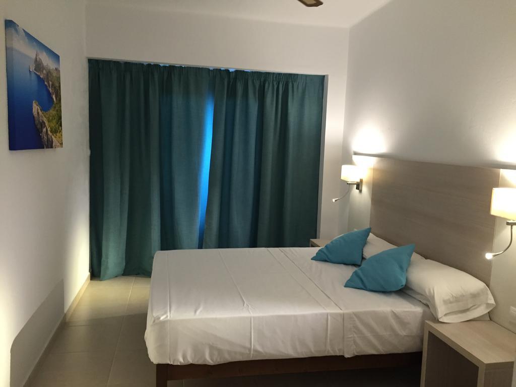Hotel Antares Cala d'Or  Exterior photo